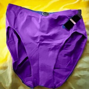 FULL BRIEFS, MICROFIBRE, VIOLET, SIZE 4X, SEAMLESS, ADDITION ELLE, TAGS ON, NEW